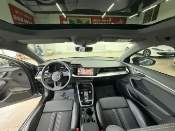 2023 Audi A3 с пробегом 10 900 км
