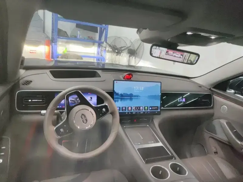 2026 Aito M7 с пробегом 7 900 км