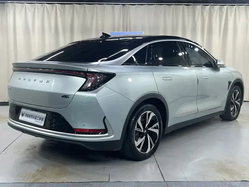 2022 Arcfox Alpha S с пробегом 49 000 км