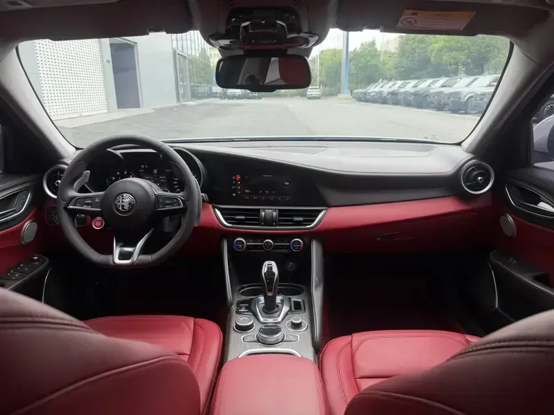 2020 Alfa Romeo Giulia с пробегом 66 000 км