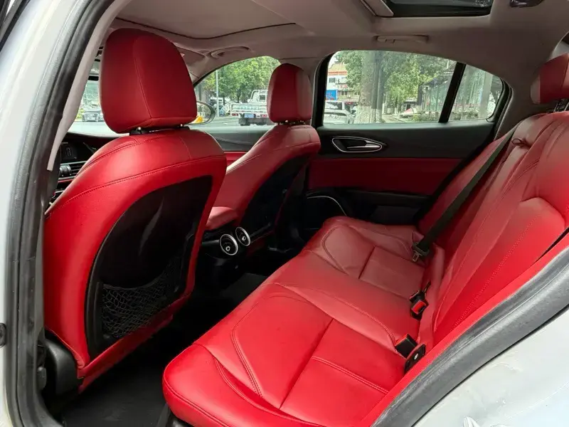 2021 Alfa Romeo Giulia с пробегом 60 000 км