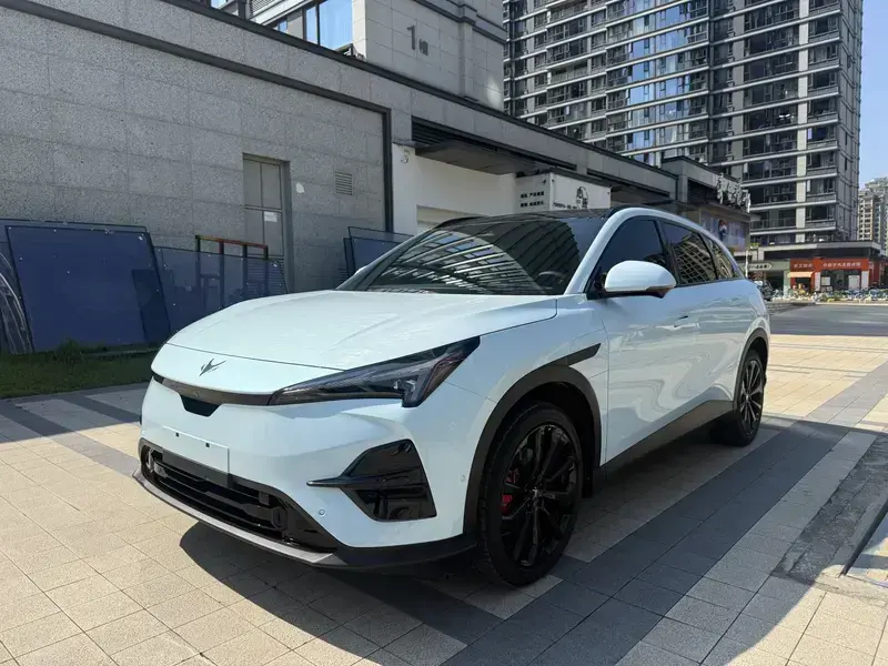 2025 Arcfox Alpha T5 с пробегом 30 000 км