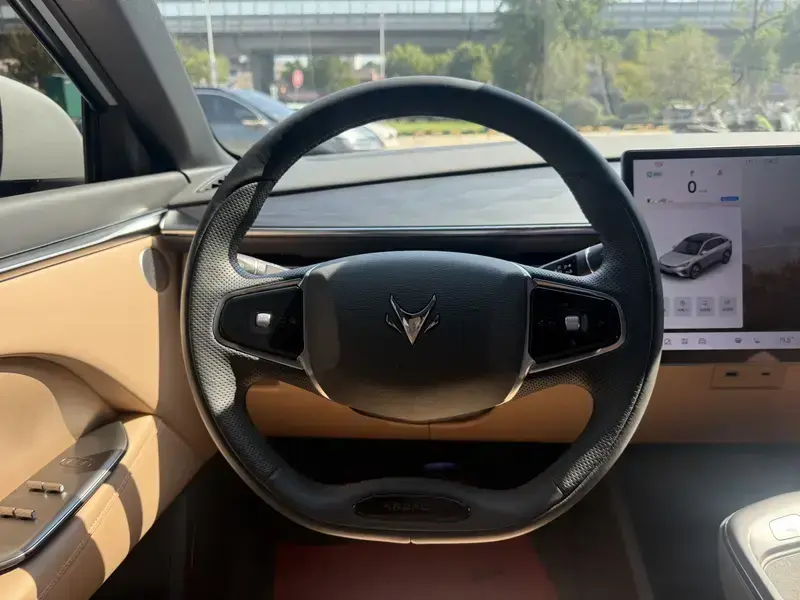 2025 Arcfox Alpha T5 с пробегом 30 000 км