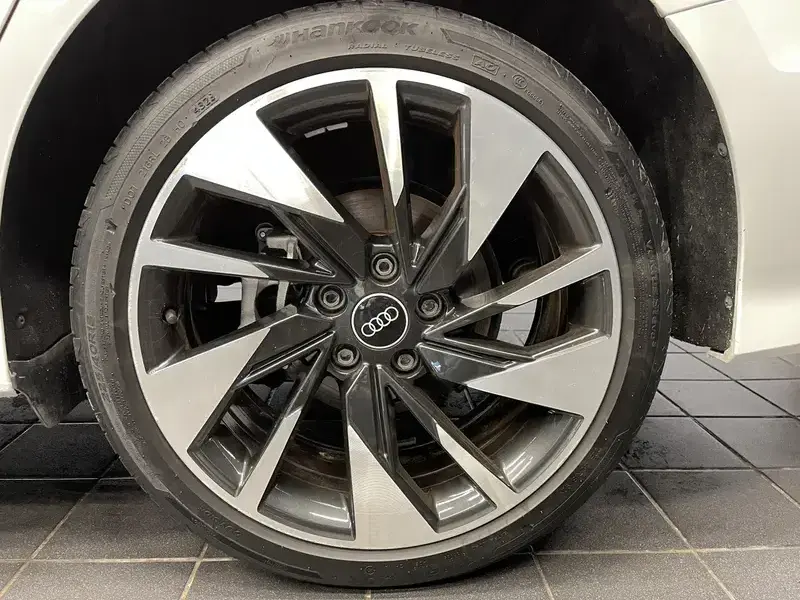 2024 Audi A3 с пробегом 27 700 км