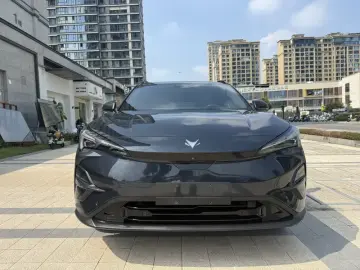2025 Arcfox Alpha T5 с пробегом 28 000 км