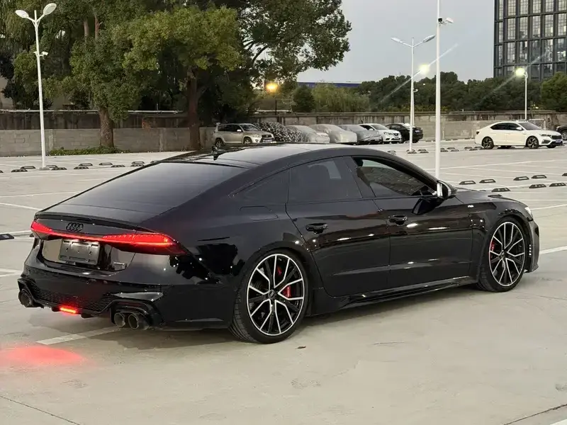 2022 Audi A7 с пробегом 71 000 км