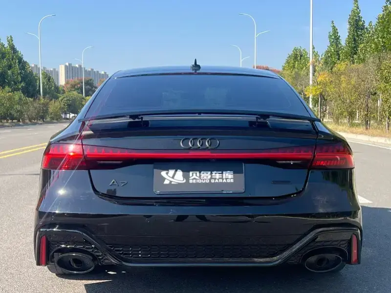 2023 Audi A7 с пробегом 32 000 км