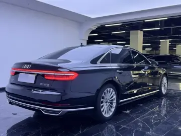 2022 Audi A8 с пробегом 165 000 км