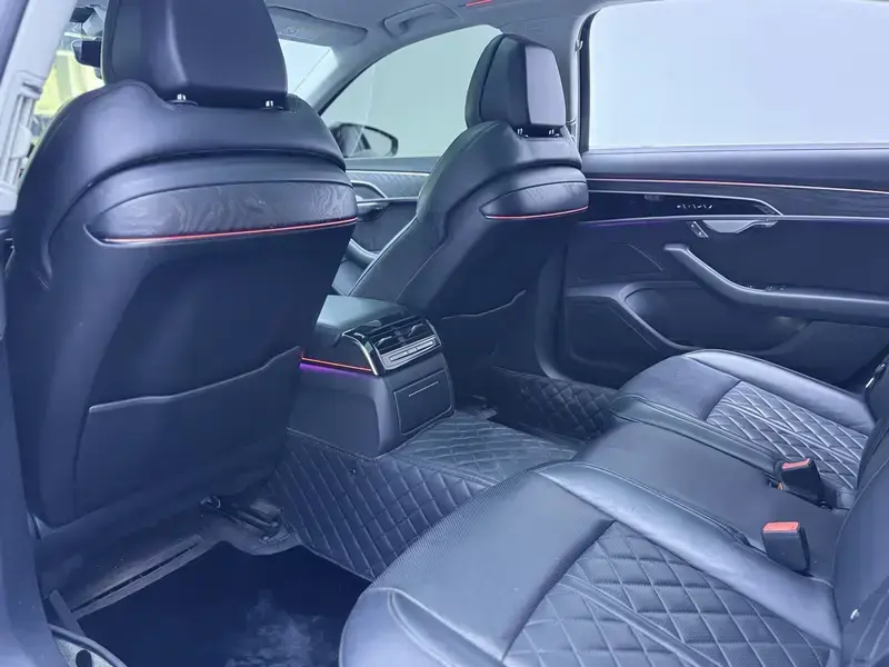 2022 Audi A8 с пробегом 165 000 км