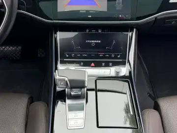 2022 Audi A8 с пробегом 83 000 км