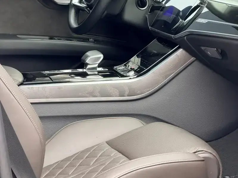 2022 Audi A8 с пробегом 83 000 км
