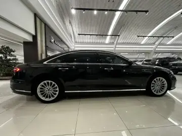 2023 Audi A8 с пробегом 14 800 км