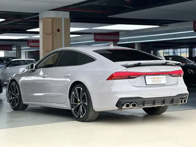 2020 Audi A7 с пробегом 86 000 км