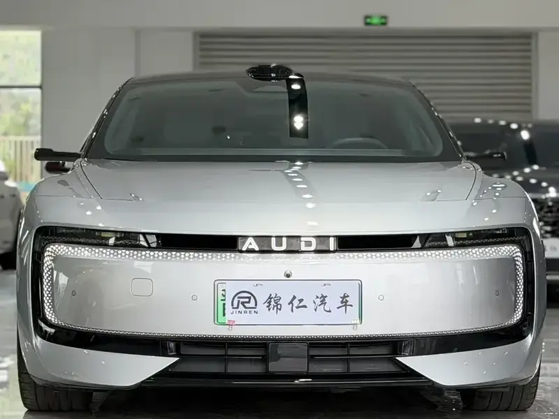 2026 Audi E5 с пробегом 15 000 км