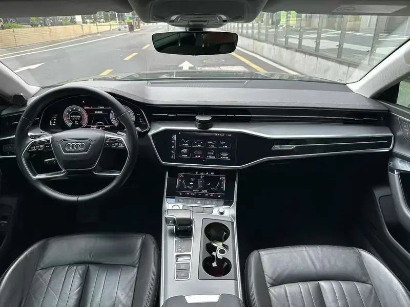 2020 Audi A7 с пробегом 72 000 км