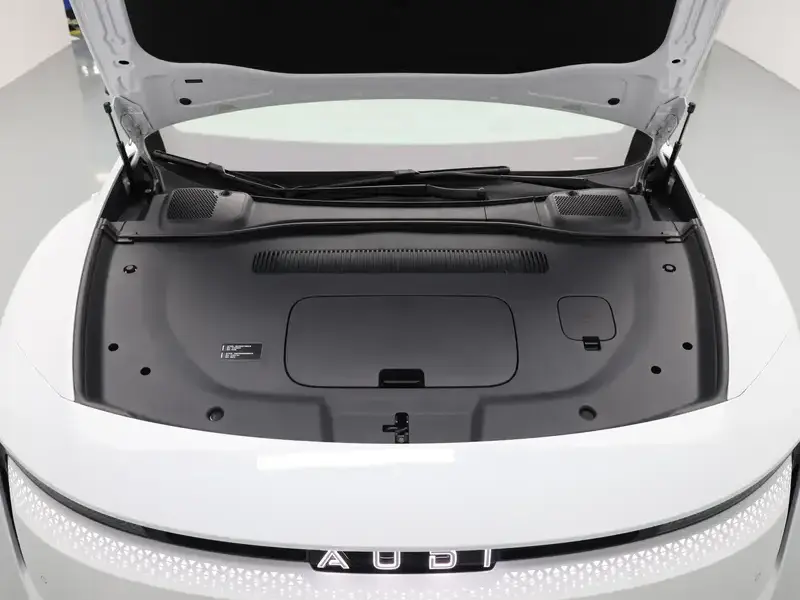 2026 Audi E5 с пробегом 6 400 км