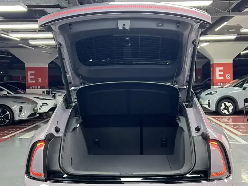 2026 Audi E5 с пробегом 10 900 км