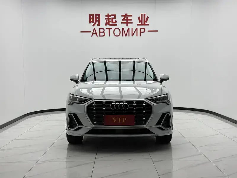 2023 Audi Q3 с пробегом 14 000 км