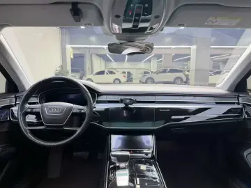 2019 Audi A8 с пробегом 100 000 км