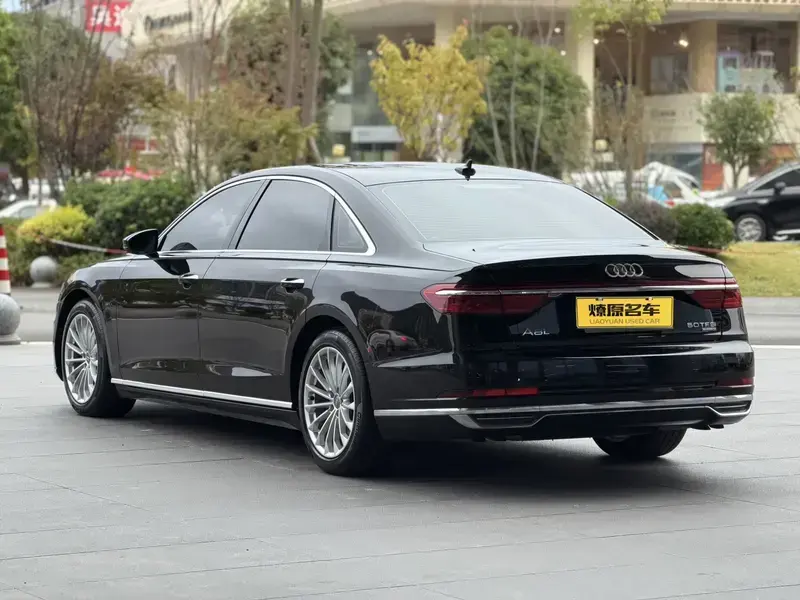 2019 Audi A8 с пробегом 82 000 км