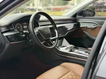 2019 Audi A8 с пробегом 82 000 км