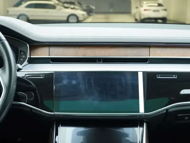 2019 Audi A8 с пробегом 103 000 км
