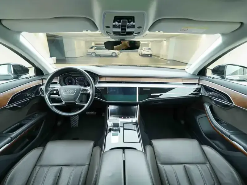 2019 Audi A8 с пробегом 103 000 км