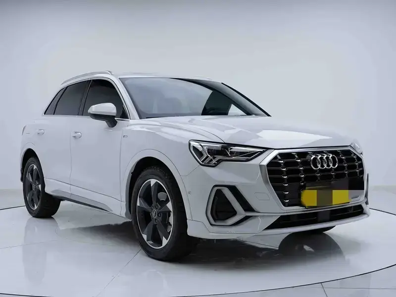 2022 Audi Q3 с пробегом 51 000 км