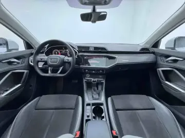 2022 Audi Q3 с пробегом 51 000 км