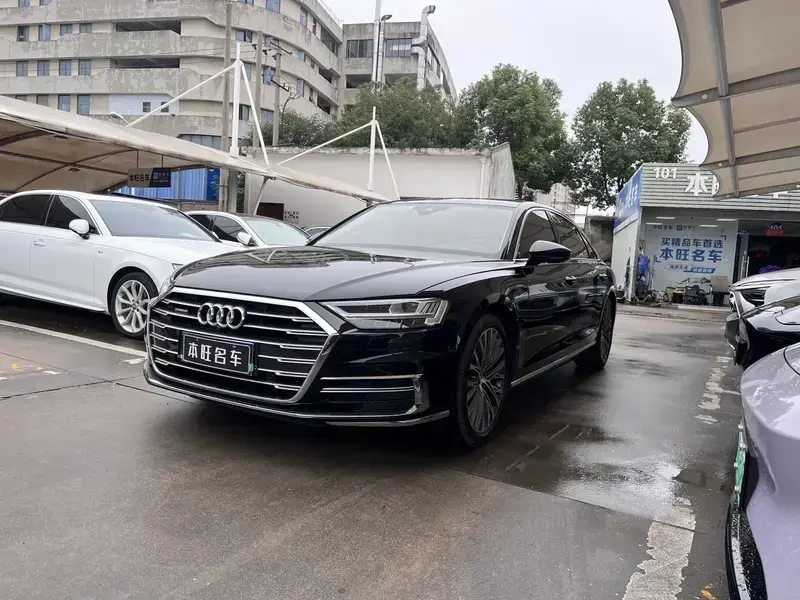 2019 Audi A8 с пробегом 25 000 км