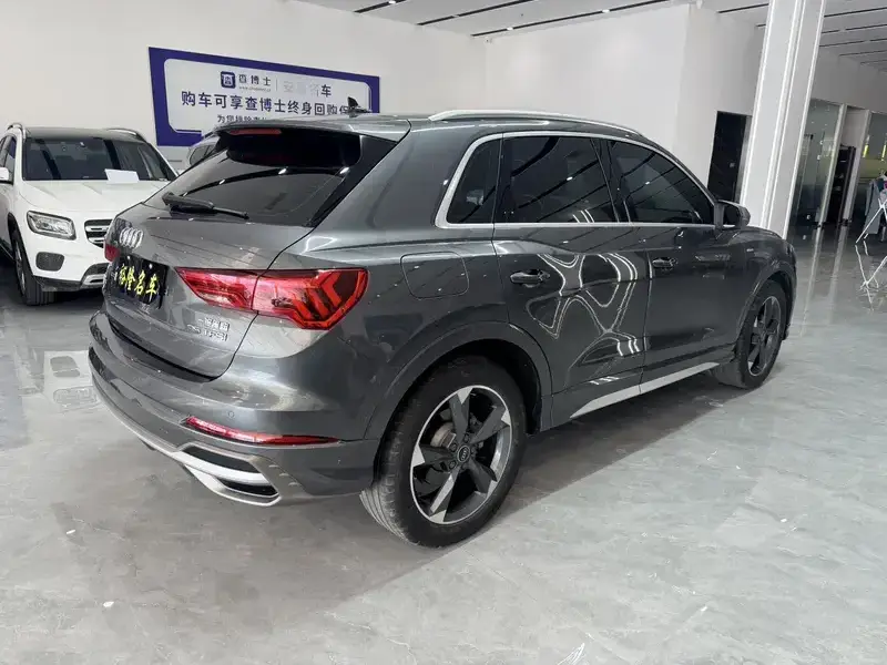 2023 Audi Q3 с пробегом 39 000 км