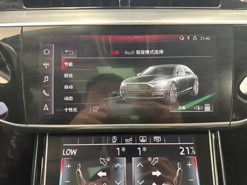 2019 Audi A8 с пробегом 53 000 км