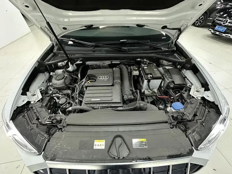 2022 Audi Q3 с пробегом 7 000 км