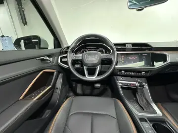 2022 Audi Q3 с пробегом 7 000 км
