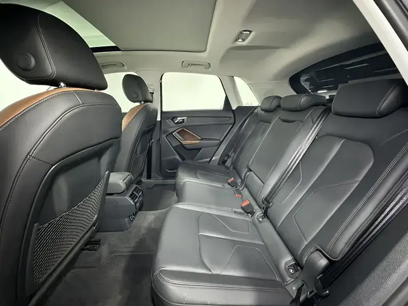2022 Audi Q3 с пробегом 7 000 км