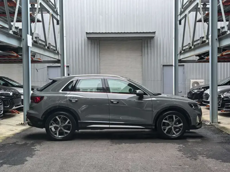 2023 Audi Q3 с пробегом 31 000 км