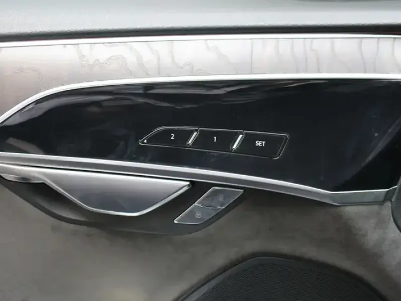 2021 Audi A8 с пробегом 95 700 км