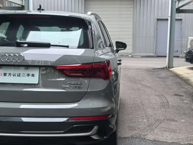 2023 Audi Q3 с пробегом 31 000 км