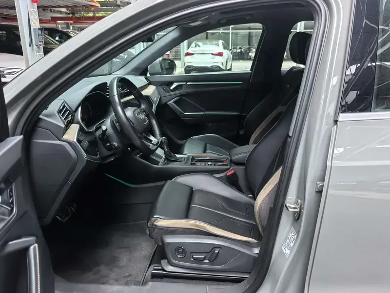 2023 Audi Q3 с пробегом 31 000 км