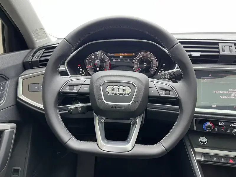 2023 Audi Q3 с пробегом 50 900 км