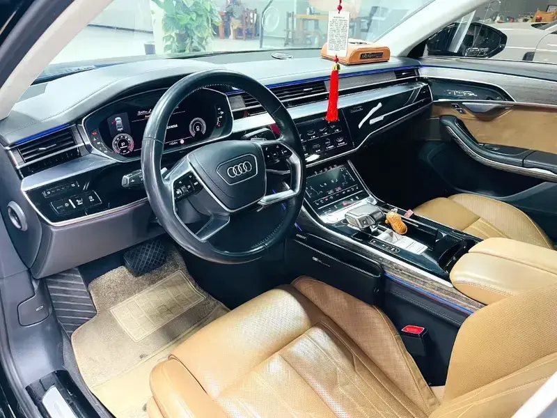 2019 Audi A8 с пробегом 63 000 км