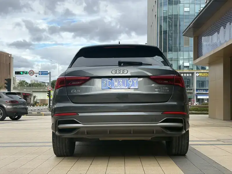 2022 Audi Q3 с пробегом 90 000 км