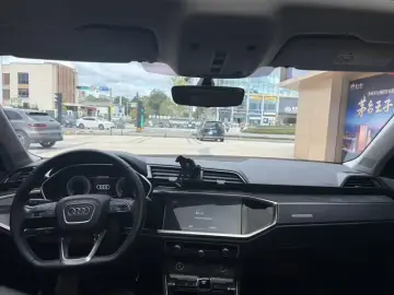 2022 Audi Q3 с пробегом 90 000 км