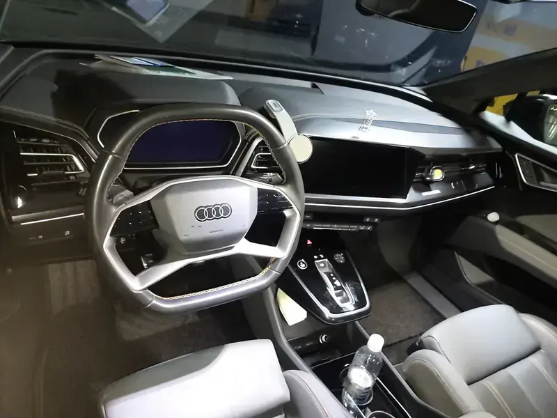2023 Audi Q4 e-tron с пробегом 25 600 км