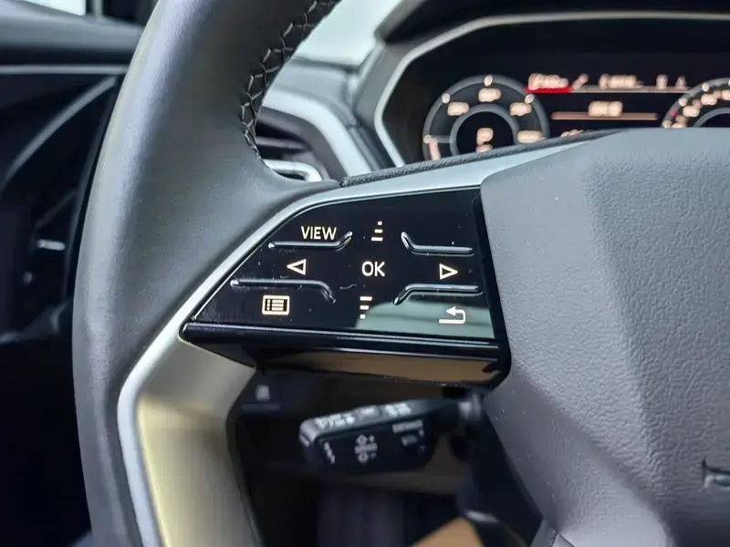 2024 Audi Q4 e-tron с пробегом 8 000 км