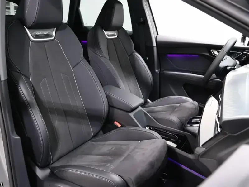 2022 Audi Q4 e-tron с пробегом 18 700 км