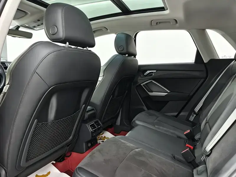 2023 Audi Q3 с пробегом 42 000 км