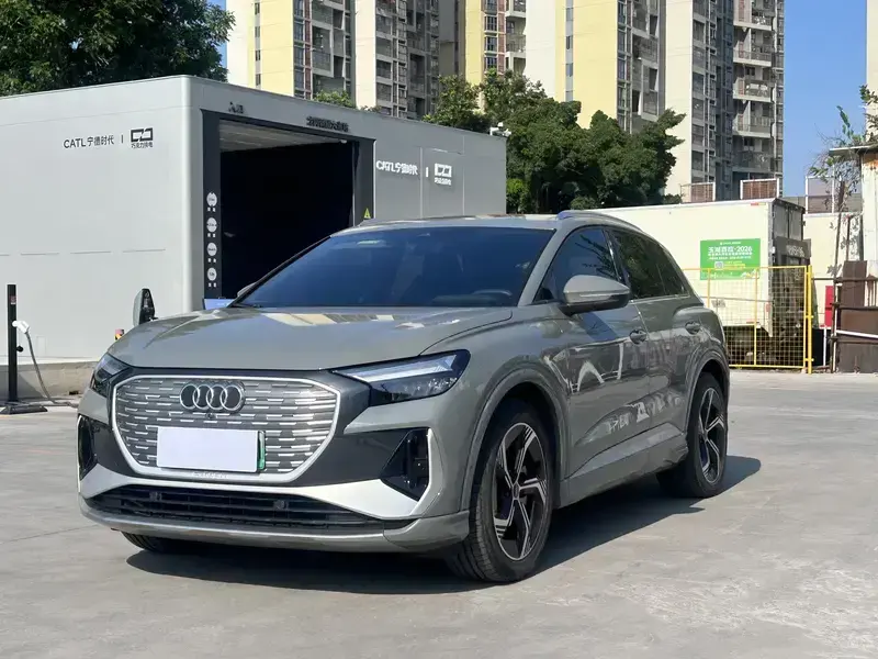 2022 Audi Q4 e-tron с пробегом 35 000 км