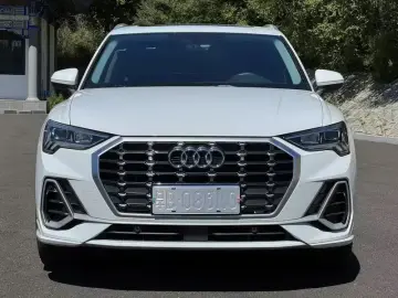 2023 Audi Q3 с пробегом 45 000 км