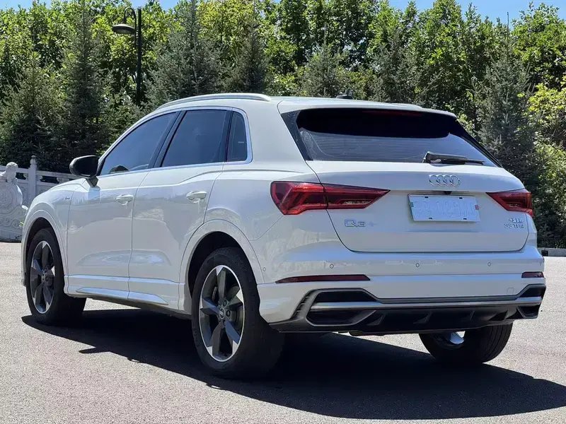 2023 Audi Q3 с пробегом 45 000 км
